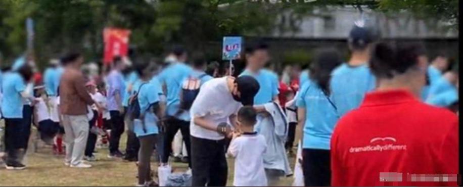 赵丽颖迟到事件_明星的黑料都是什么,_赵丽颖劈叉门真相